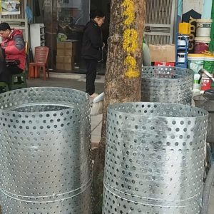 Lưới đột lỗ mạ kẽm lỗ tròn.