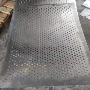lưới kim loại hàng rào